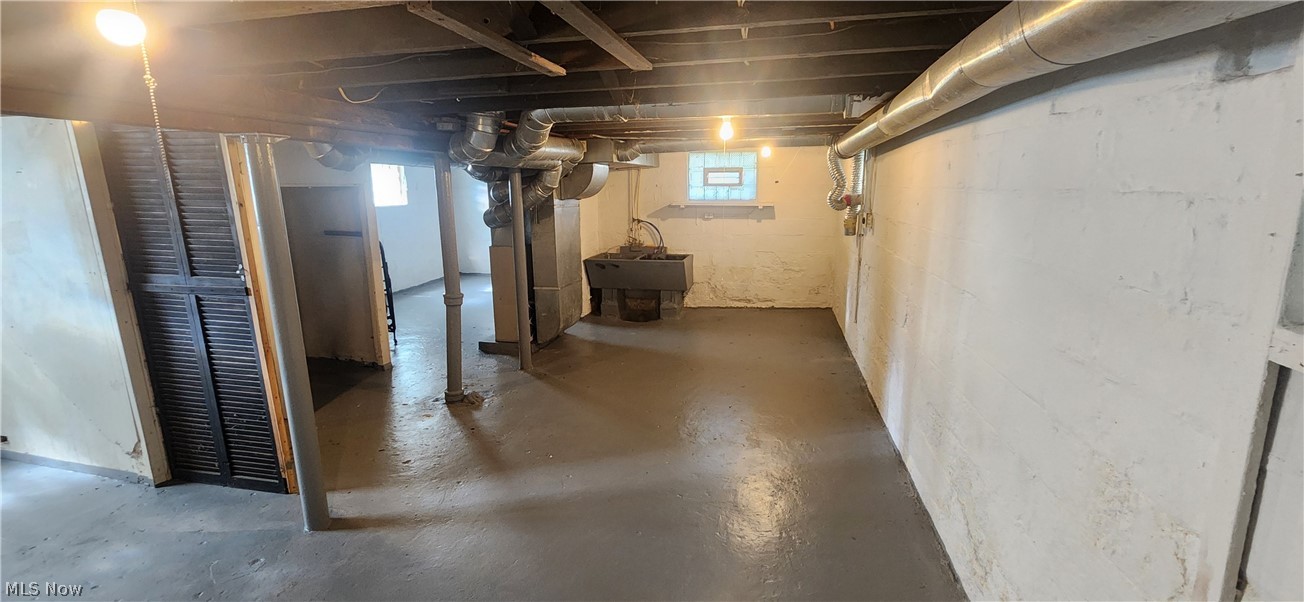 2180 W 104th Street Cleveland OH 44102