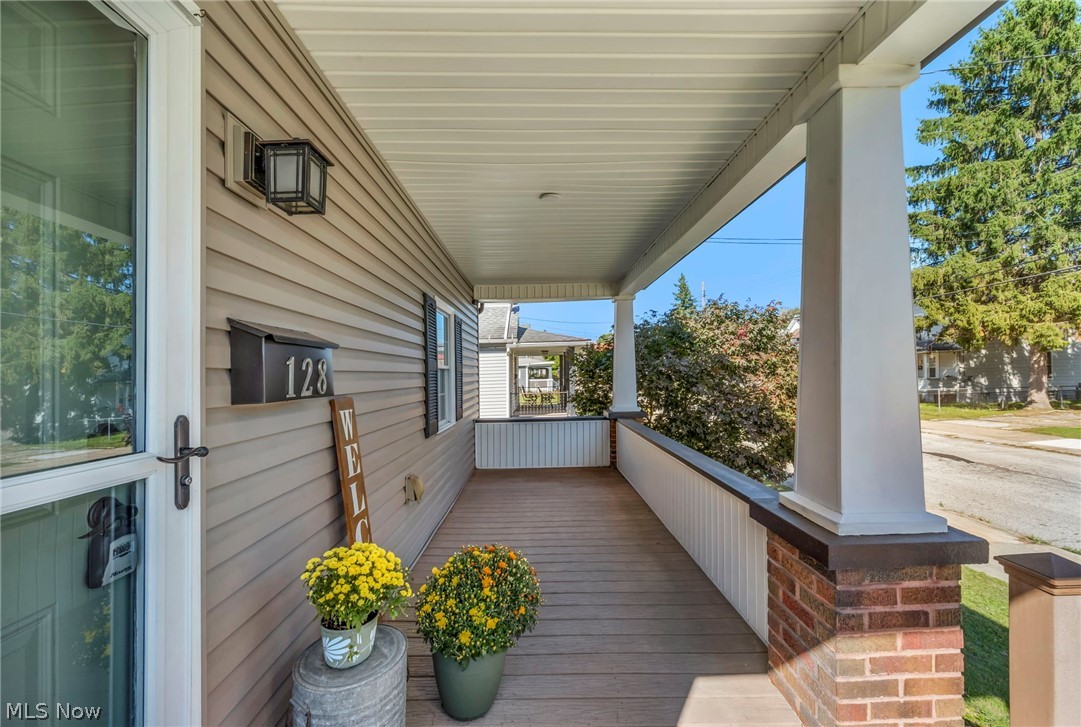128 15th Street NW Barberton OH 44203