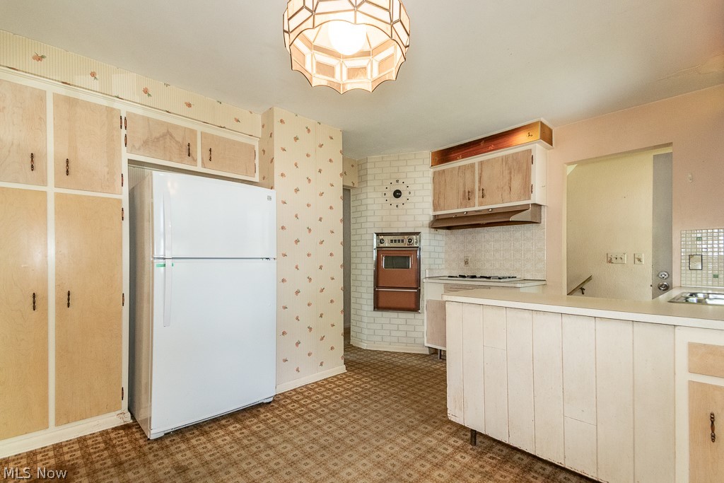 73 E Parkleigh Drive Seven Hills OH 44131