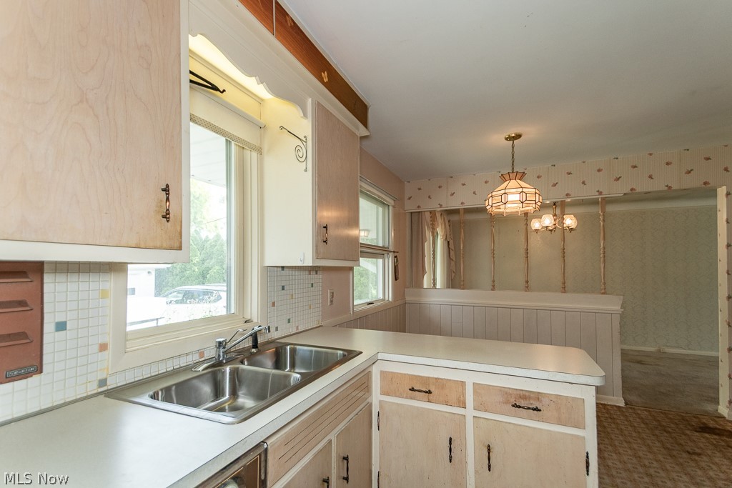 73 E Parkleigh Drive Seven Hills OH 44131