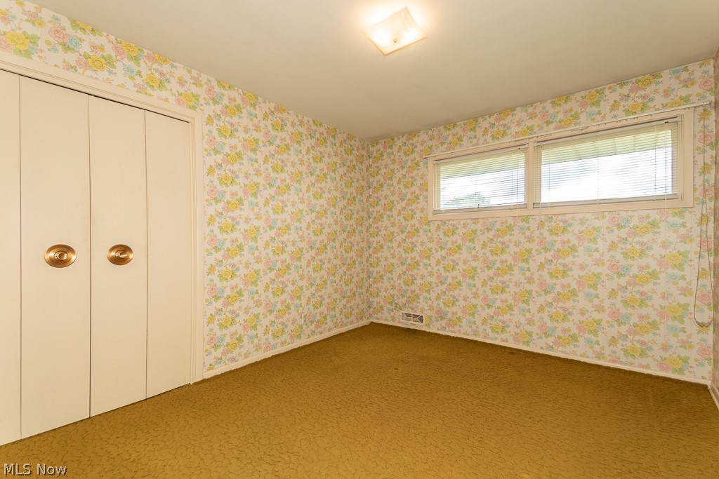 73 E Parkleigh Drive Seven Hills OH 44131