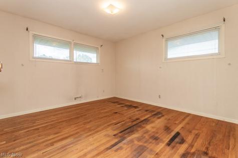 73 E Parkleigh Drive Seven Hills OH 44131