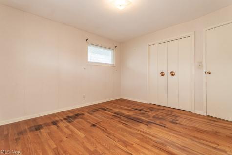 73 E Parkleigh Drive Seven Hills OH 44131