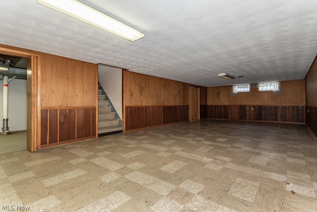 73 E Parkleigh Drive Seven Hills OH 44131
