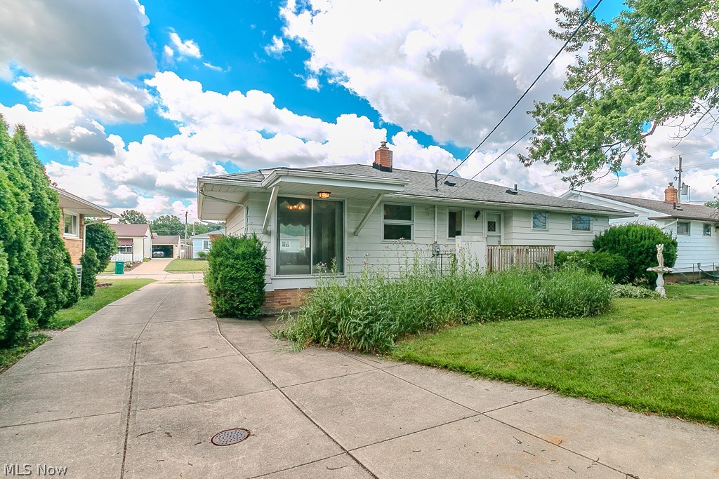 73 E Parkleigh Drive Seven Hills OH 44131