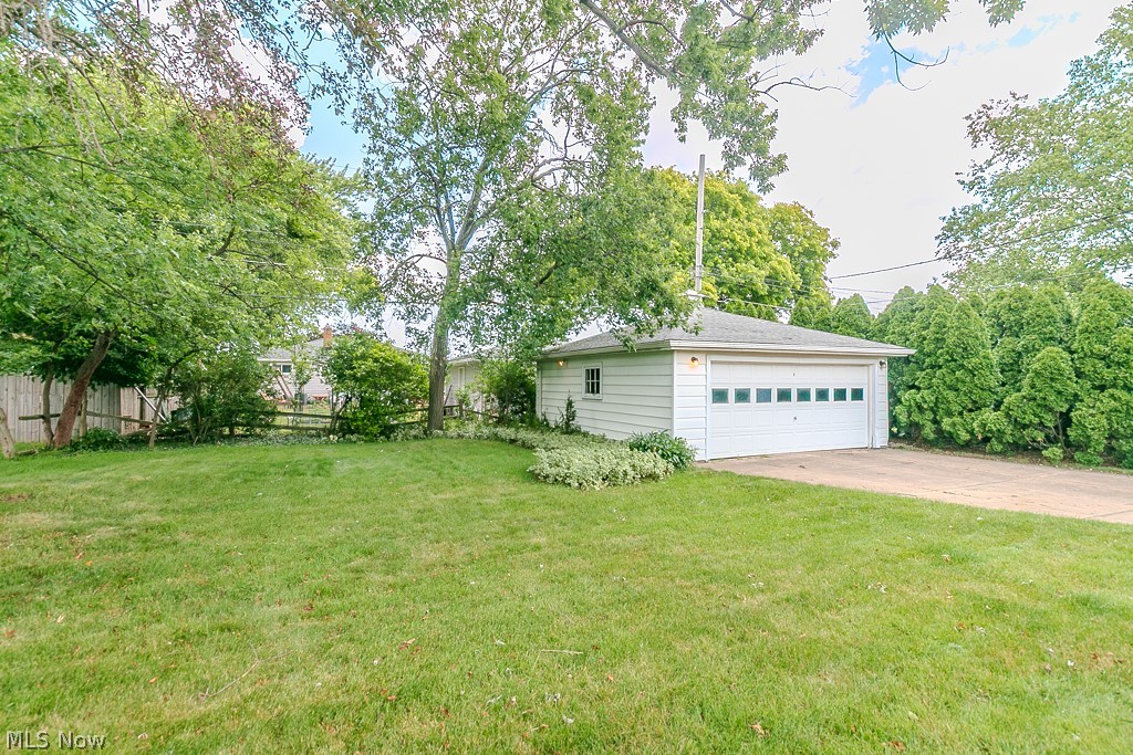 73 E Parkleigh Drive Seven Hills OH 44131