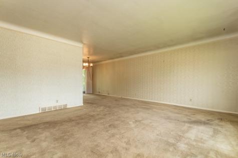 73 E Parkleigh Drive Seven Hills OH 44131