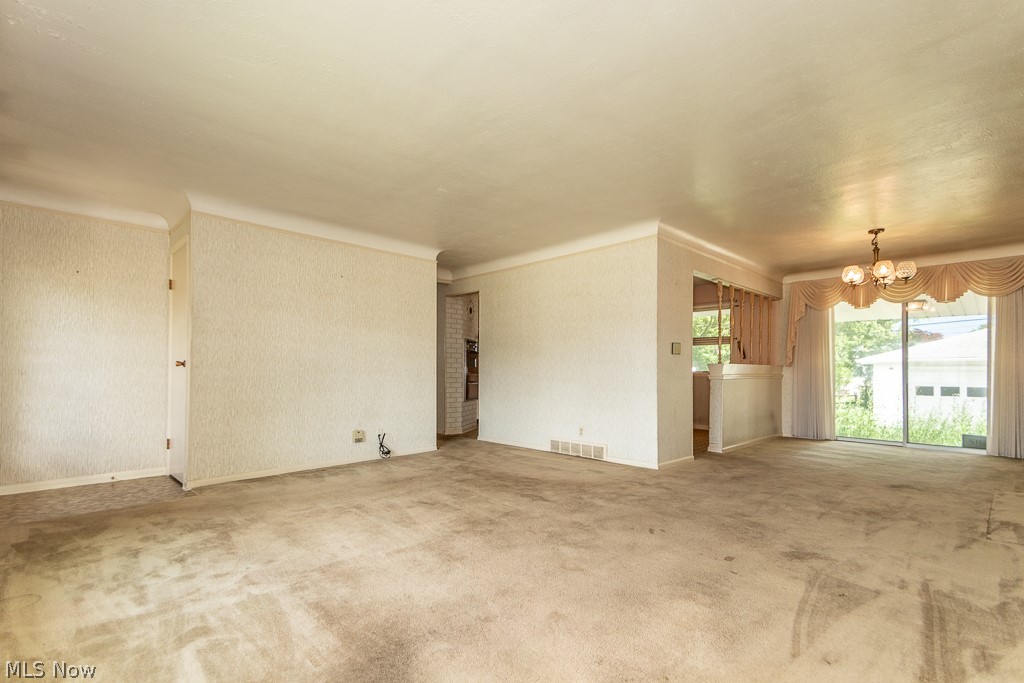 73 E Parkleigh Drive Seven Hills OH 44131