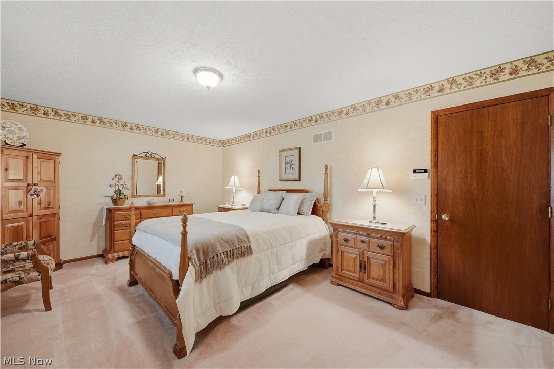 6180 Chesham Avenue NE Canton OH 44721