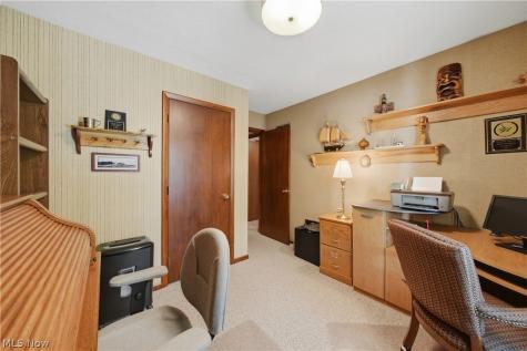 6180 Chesham Avenue NE Canton OH 44721