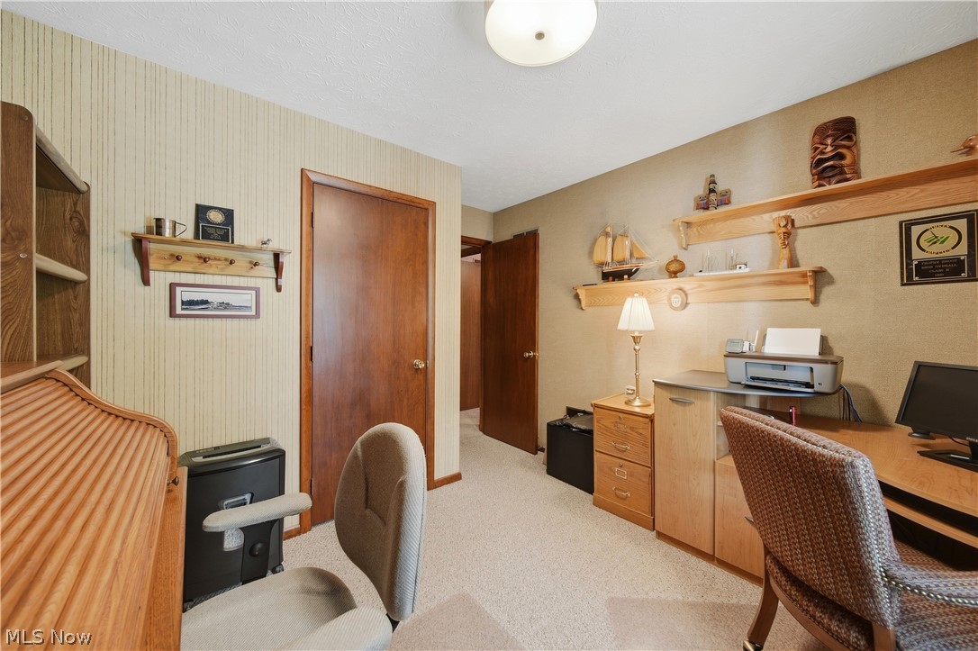 6180 Chesham Avenue NE Canton OH 44721