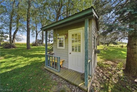 6180 Chesham Avenue NE Canton OH 44721