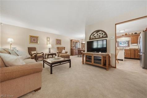 6180 Chesham Avenue NE Canton OH 44721
