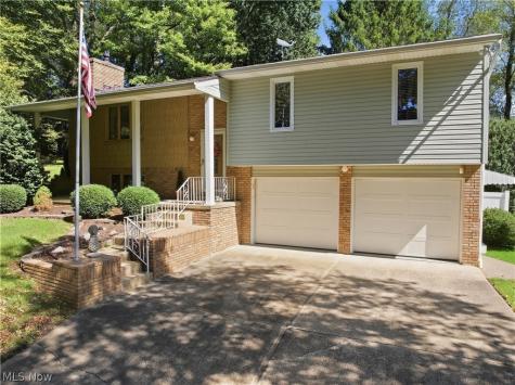 6180 Chesham Avenue NE Canton OH 44721