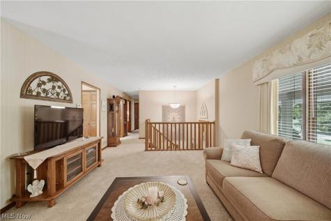 6180 Chesham Avenue NE Canton OH 44721
