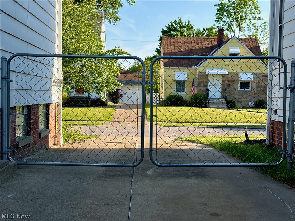 4515 Pershing Avenue Parma OH 44134