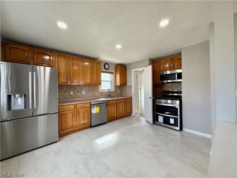 4515 Pershing Avenue Parma OH 44134