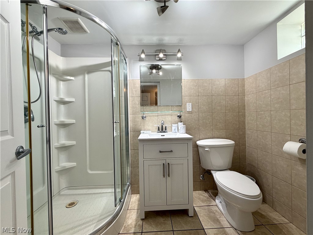 4515 Pershing Avenue Parma OH 44134