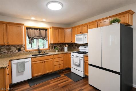 5856 Ridgeview Boulevard North Ridgeville OH 44039