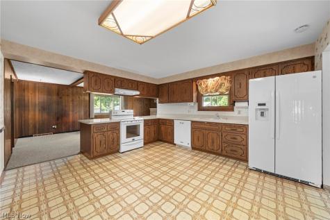 7492 James Drive Middleburg Heights OH 44130