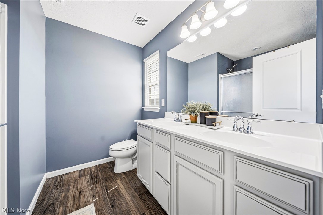 2069 Canterbury Drive Willoughby OH 44094