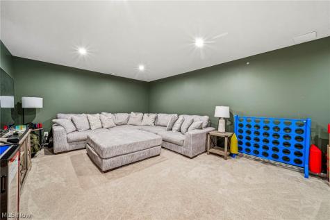 2069 Canterbury Drive Willoughby OH 44094