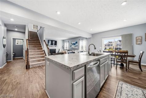 2069 Canterbury Drive Willoughby OH 44094