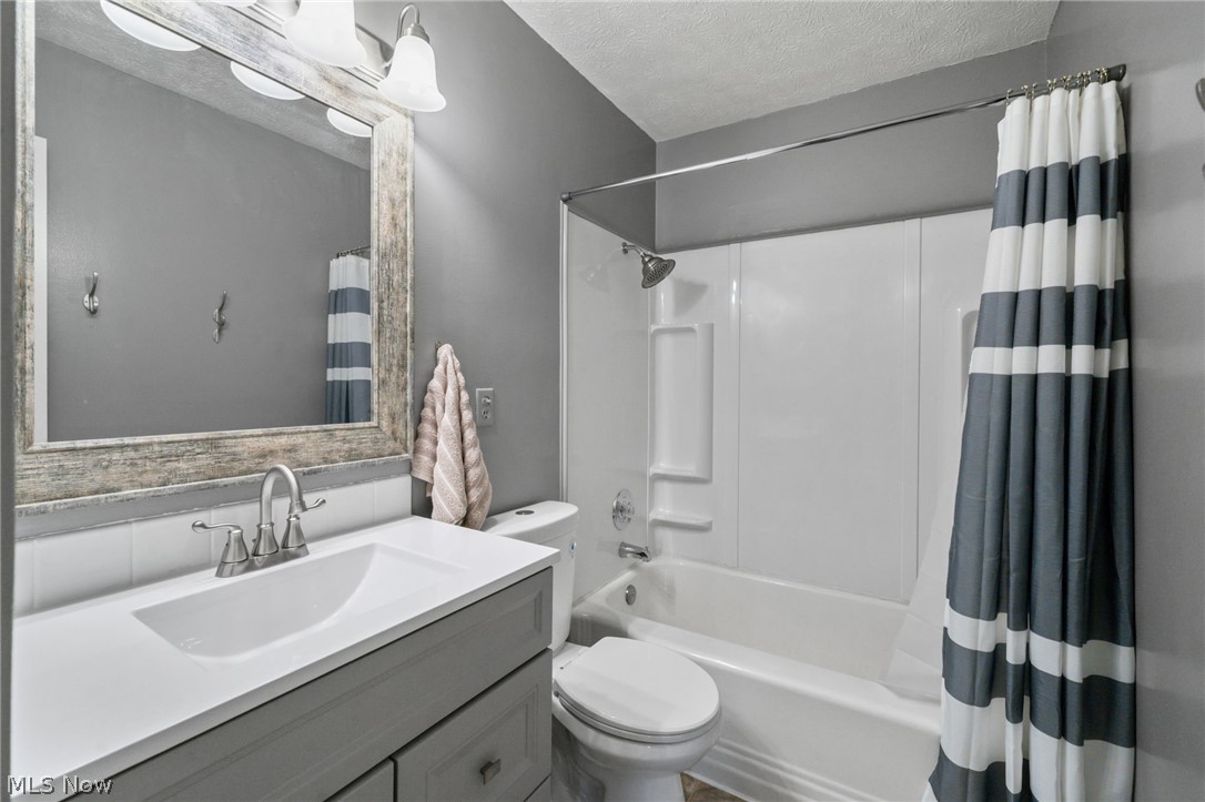 142 Canton Road Akron OH 44312