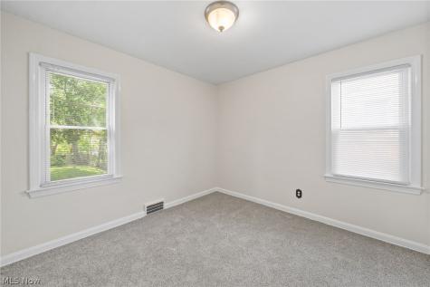 142 Canton Road Akron OH 44312