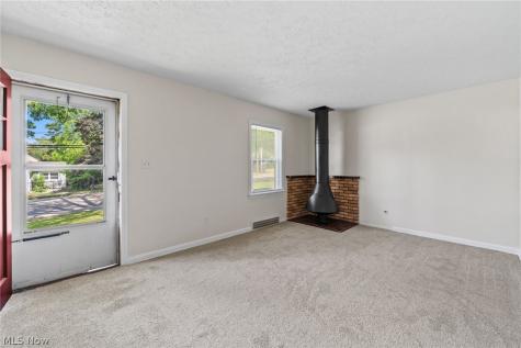 142 Canton Road Akron OH 44312