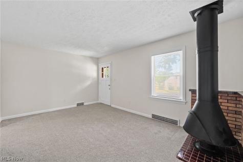 142 Canton Road Akron OH 44312