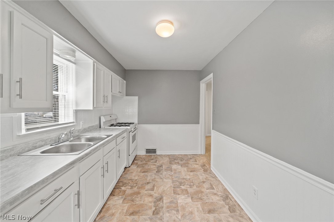 142 Canton Road Akron OH 44312