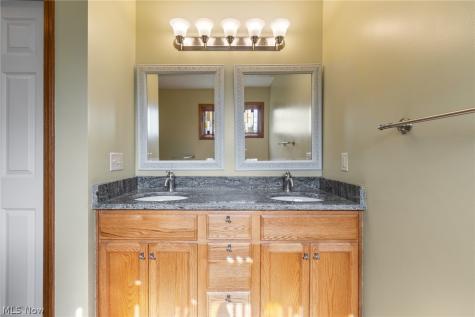 477 Catawba Drive Wadsworth OH 44281