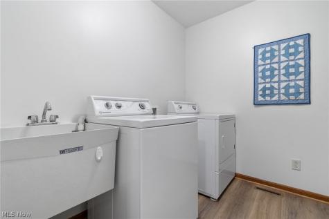 477 Catawba Drive Wadsworth OH 44281