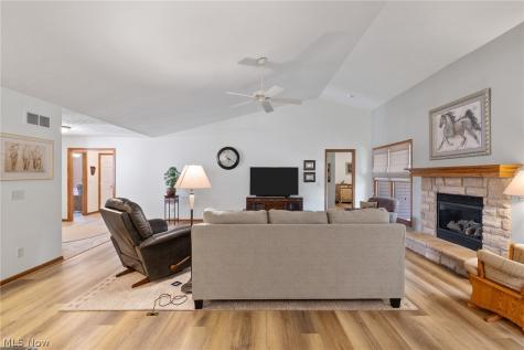 477 Catawba Drive Wadsworth OH 44281