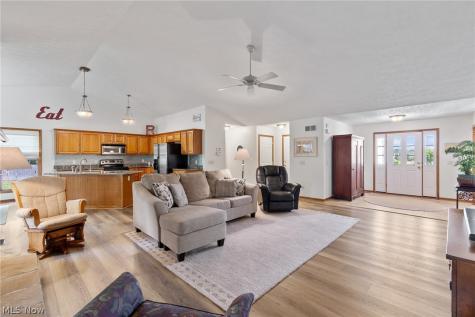 477 Catawba Drive Wadsworth OH 44281