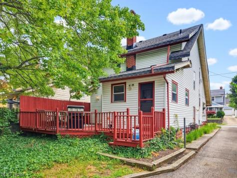1298 Neptune Avenue Akron OH 44301