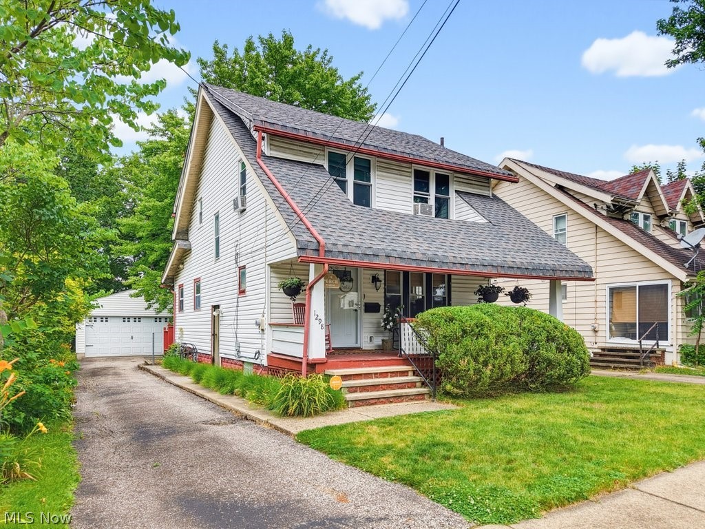 1298 Neptune Avenue Akron OH 44301