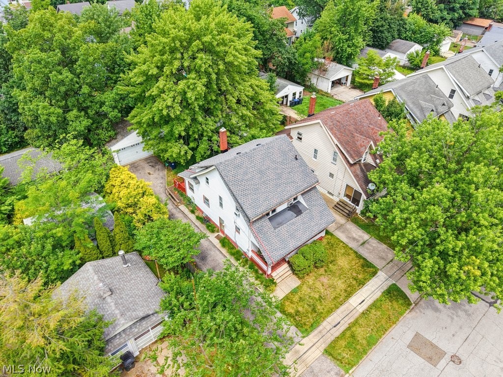 1298 Neptune Avenue Akron OH 44301