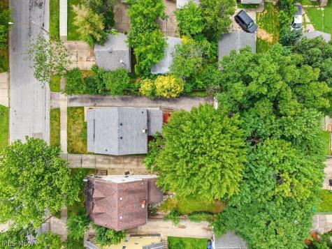 1298 Neptune Avenue Akron OH 44301
