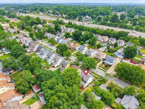 1298 Neptune Avenue Akron OH 44301