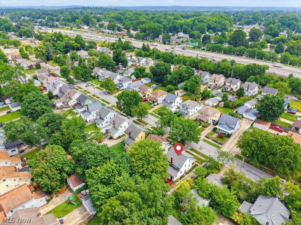 1298 Neptune Avenue Akron OH 44301
