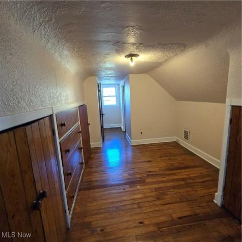 17111 Ridgeton Drive Cleveland OH 44128