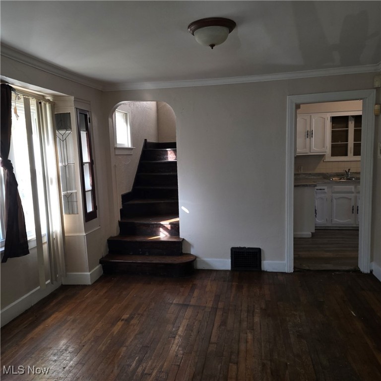 17111 Ridgeton Drive Cleveland OH 44128