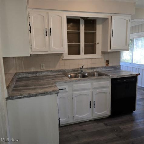 17111 Ridgeton Drive Cleveland OH 44128