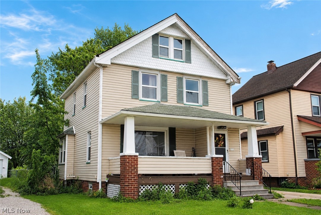 2027 Bunts Road Lakewood OH 44107