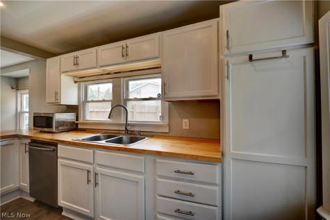 1624 Breiding Road Akron OH 44310