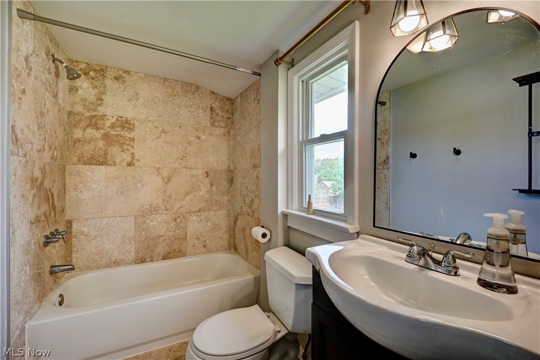1624 Breiding Road Akron OH 44310