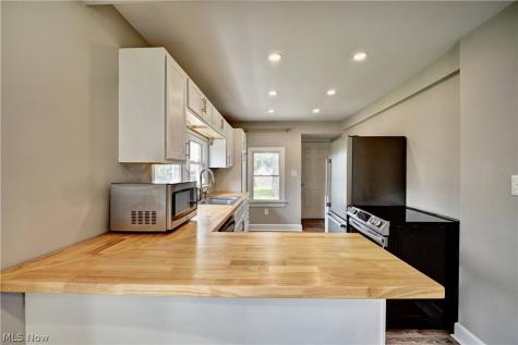 1624 Breiding Road Akron OH 44310