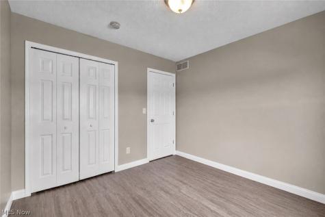 6108 Greenview Trail North Ridgeville OH 44039